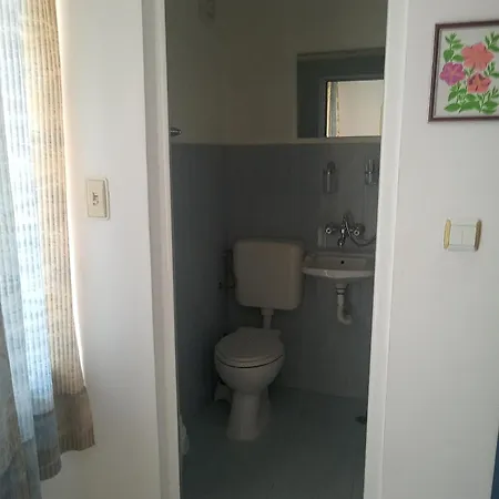 Konukevi Despina Misivri